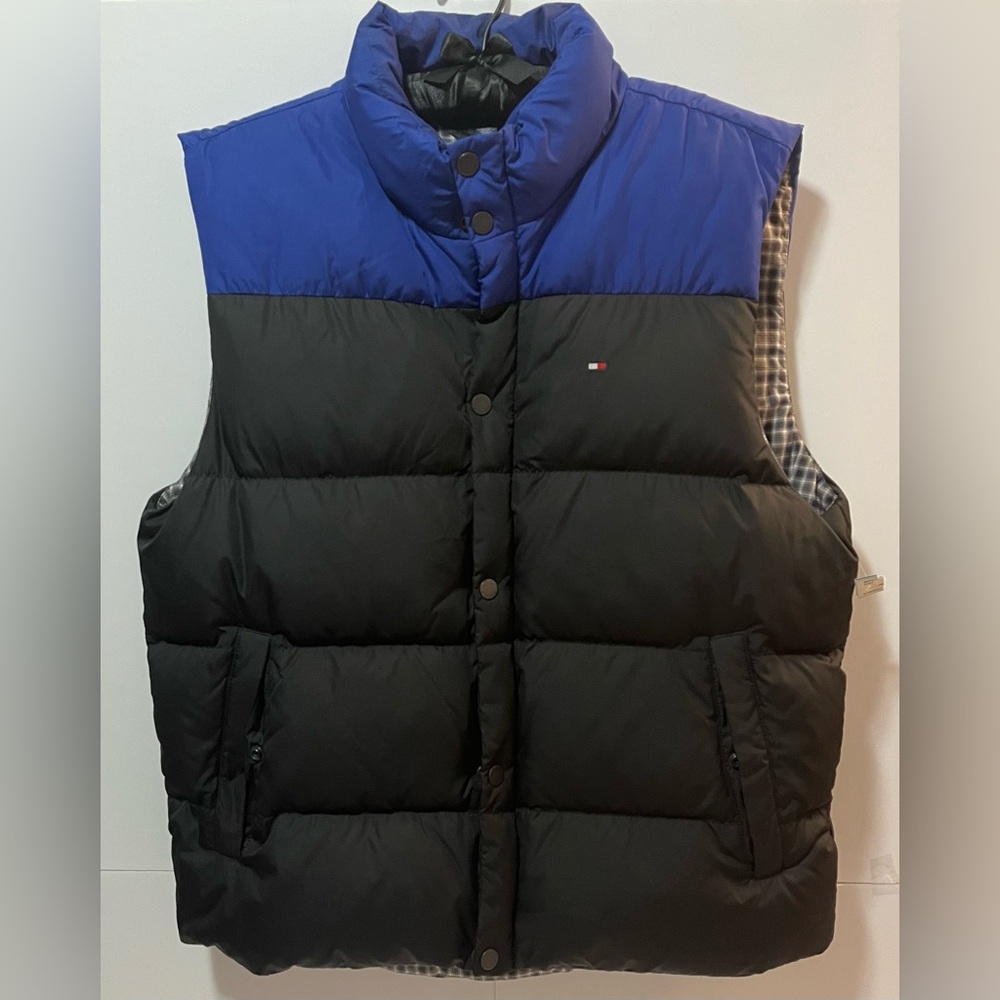 Tommy Hilfiger Men's Black and Blue Puffer Vest. XL.